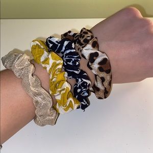 4 pack of scrunchies